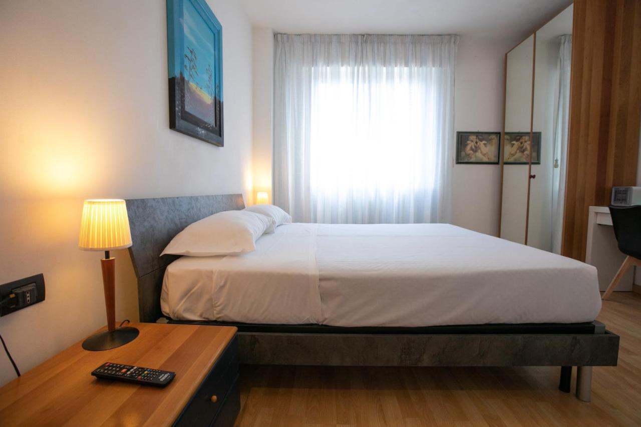 Mirea'S Rooms Ascoli Piceno Esterno foto