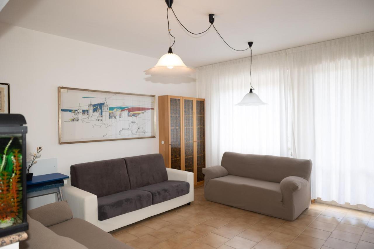 Mirea'S Rooms Ascoli Piceno Esterno foto
