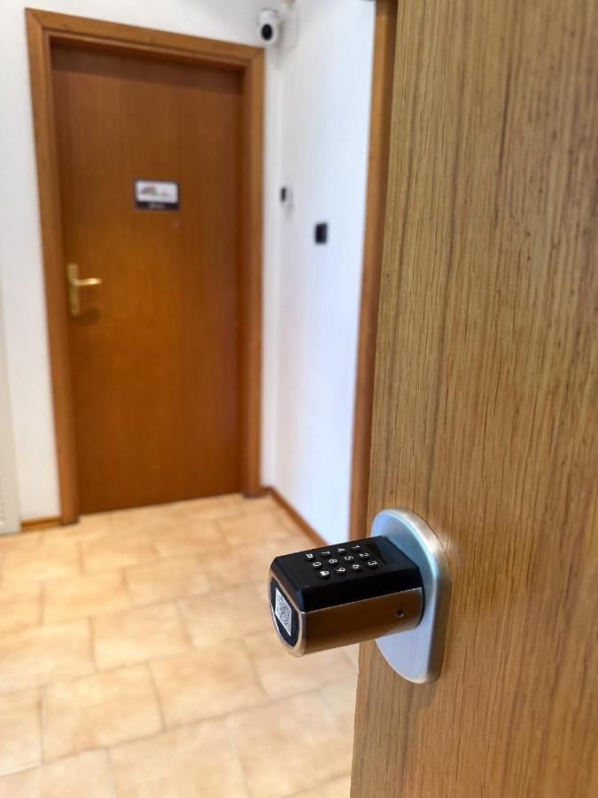 Mirea'S Rooms Ascoli Piceno Esterno foto