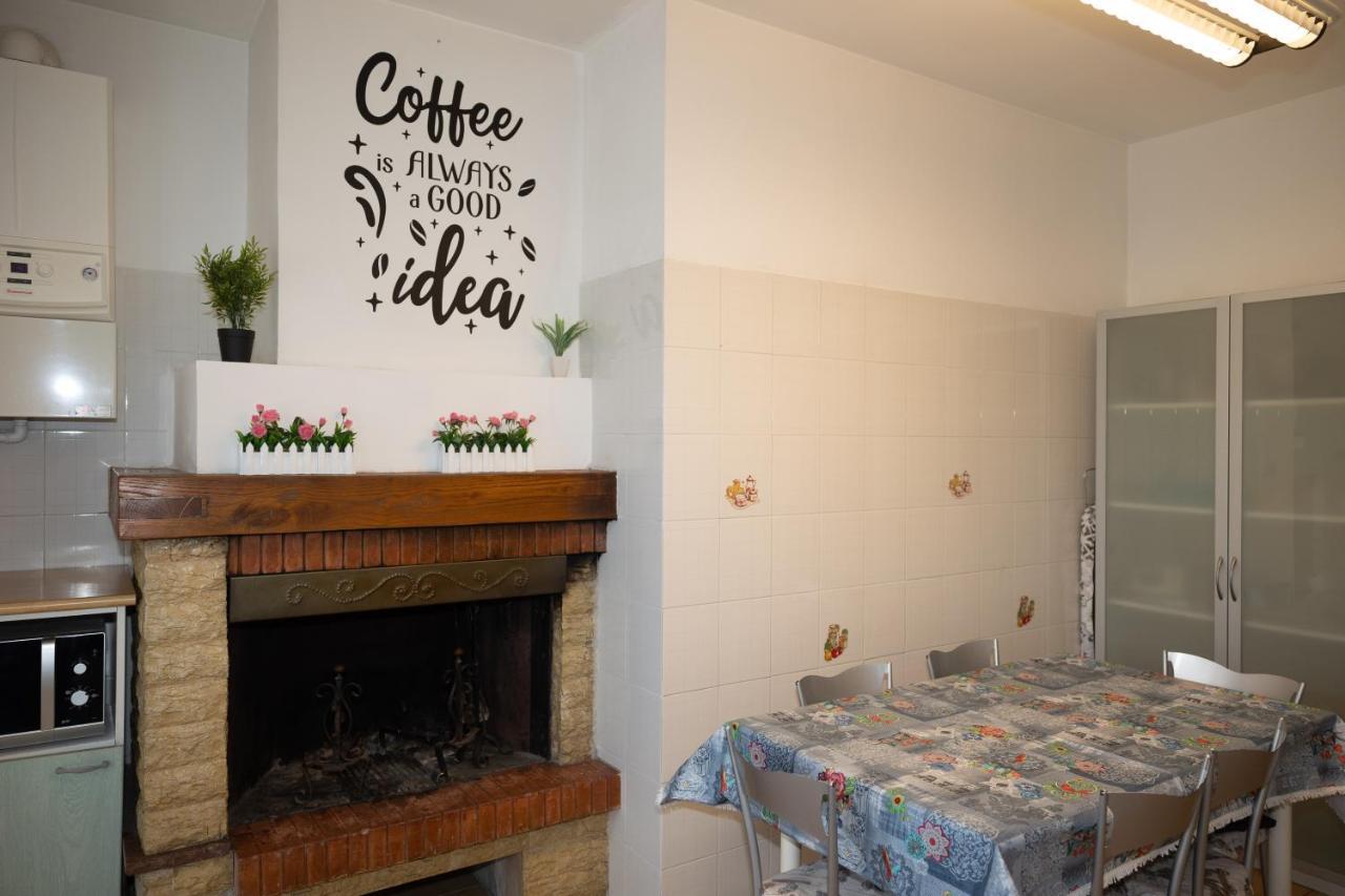 Mirea'S Rooms Ascoli Piceno Esterno foto