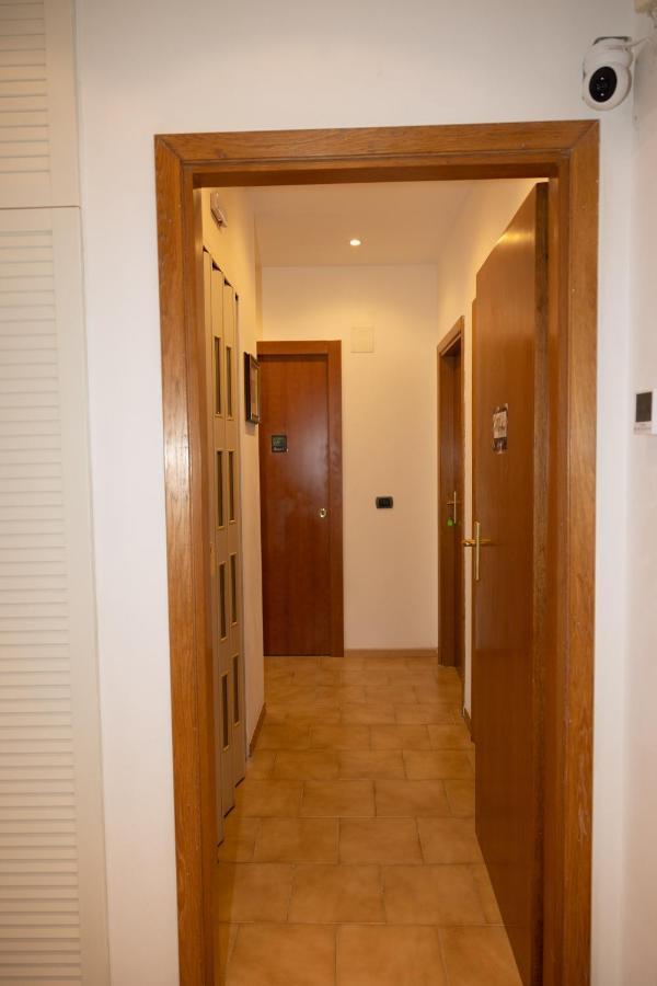 Mirea'S Rooms Ascoli Piceno Esterno foto