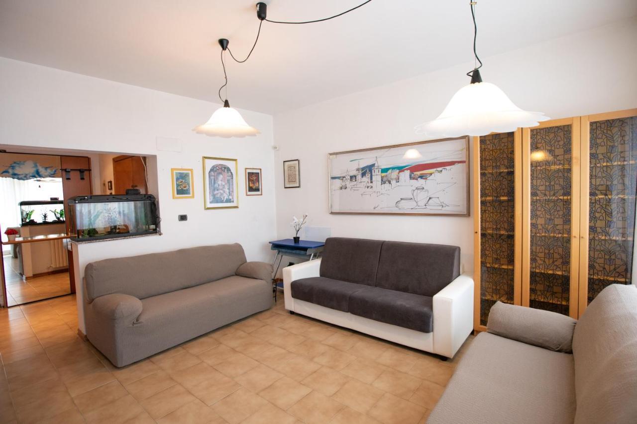 Mirea'S Rooms Ascoli Piceno Esterno foto