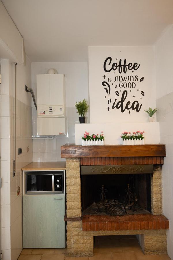 Mirea'S Rooms Ascoli Piceno Esterno foto