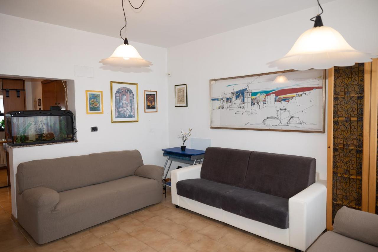 Mirea'S Rooms Ascoli Piceno Esterno foto