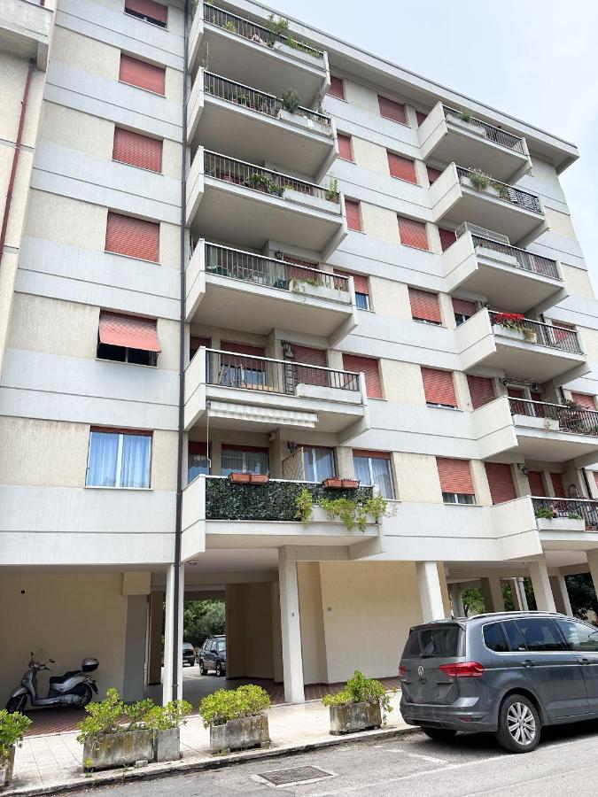 Mirea'S Rooms Ascoli Piceno Esterno foto